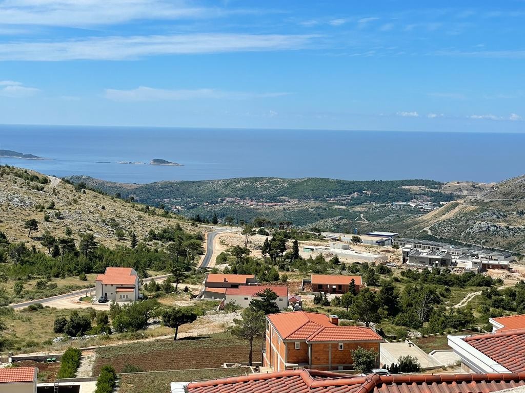 PRODAJA - PLAC NA IVANICI SA NAJLJEPŠIM POGLEDOM